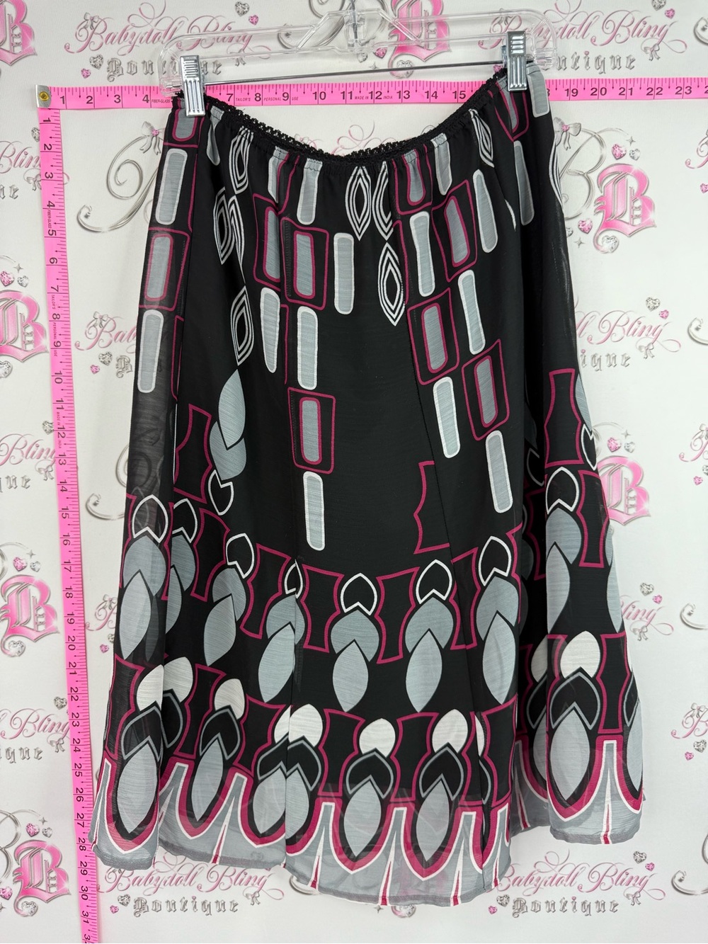 Jessica skirt y2k  Black Geometric Print Skirt with Pink & Gray Accents - Picture 2 of 9